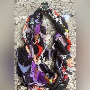 NWT Disney Villains scarf
